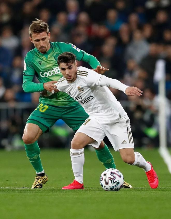 国王杯赛后再迎强敌，皇家社会手感冰凉，主帅态度——话题不断，临场指挥获称赞